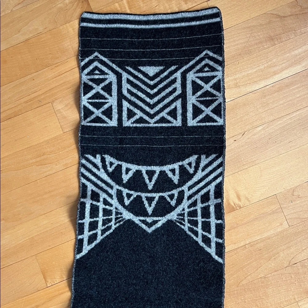 📈Vespertine NYC X Brompton Reflective Merino 3M Scotchlite Limited Edition Scarf